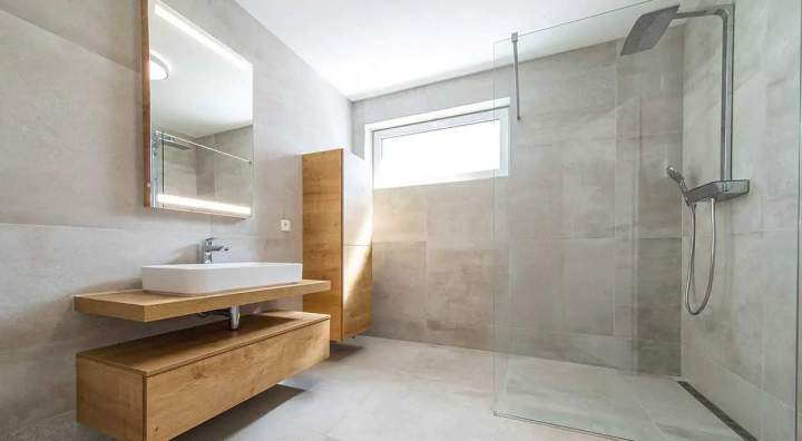Rénovation de salle de bains, Morestel